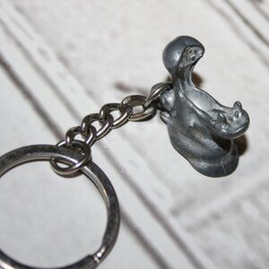 🦛🎲 Jumanji Hippopotamus Silver Keychain – 3 3/8" Movie Promo · Collector’s